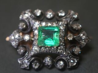 ビクトリアンブローチ|約3ct オールドカットダイヤ&約3ctオーバー エメラルド(鑑定書付) 【商品番号b11】